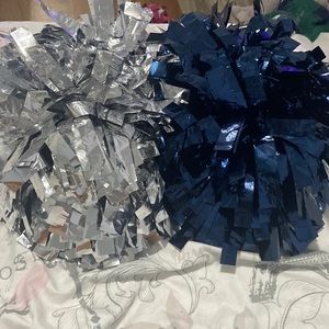 Chasse Cheer blue and white Poms with bar